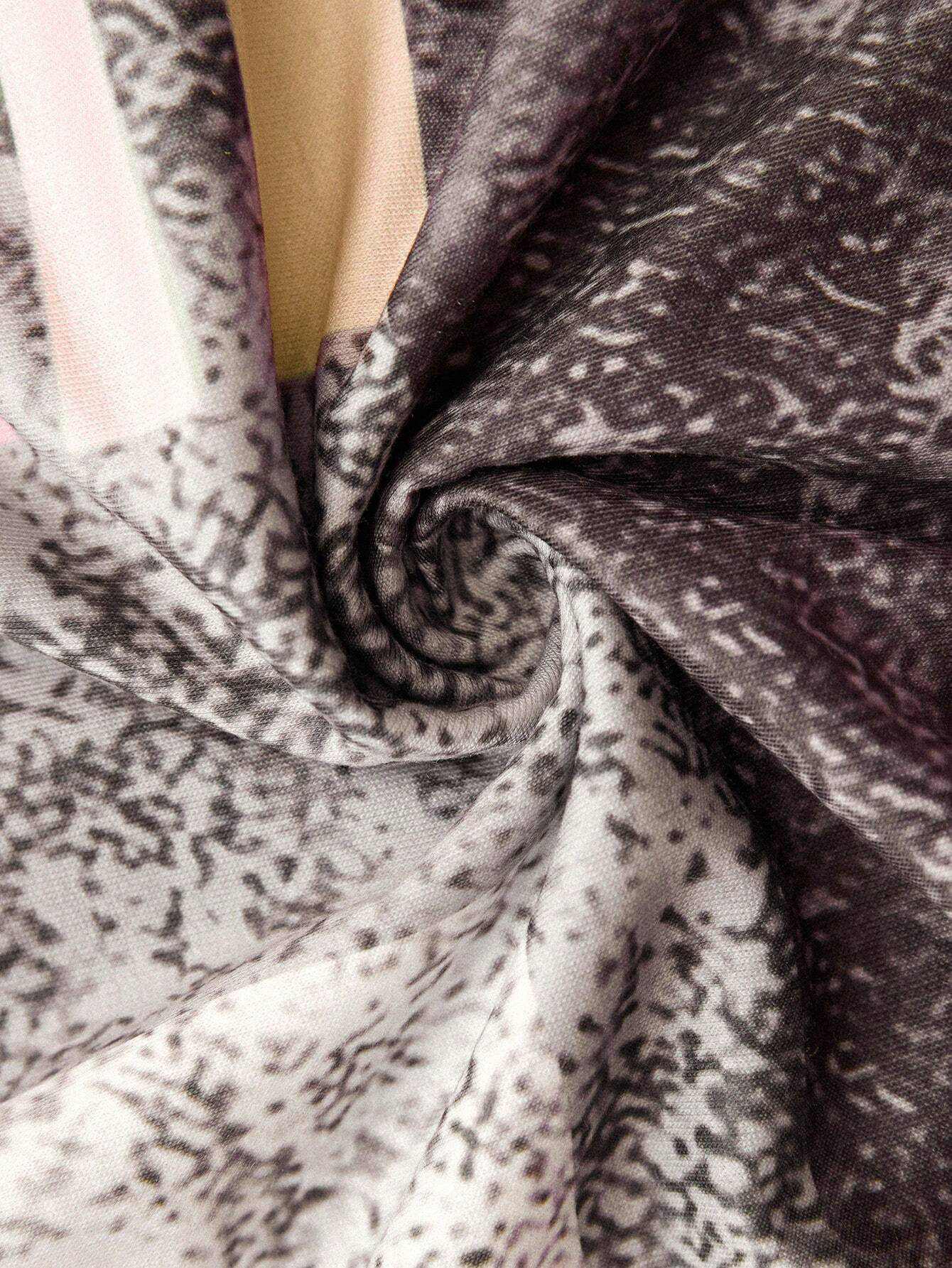 Thekla | Trui met grafische print en ritssluiting