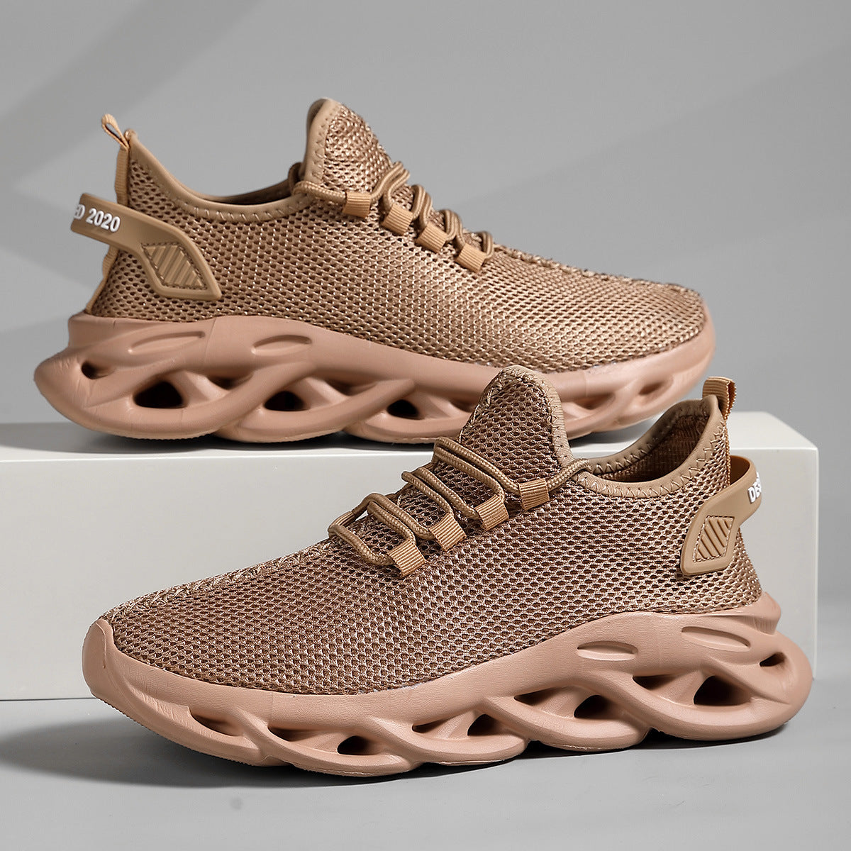 AirTrek™ – Ademend comfort, elke stap opnieuw